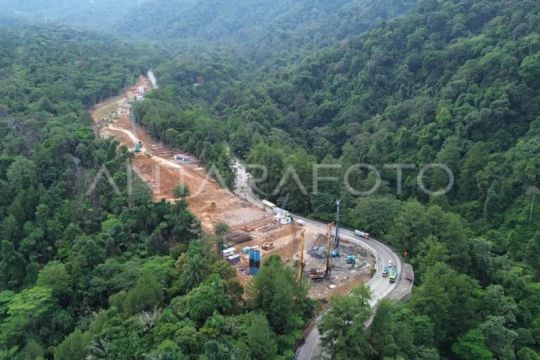 Pengerjaan jalan layang Sitinjau Lauik dilanjutkan