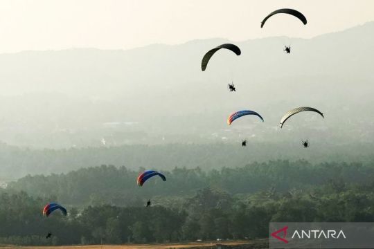 Atraksi udara di Harmoni Sultra