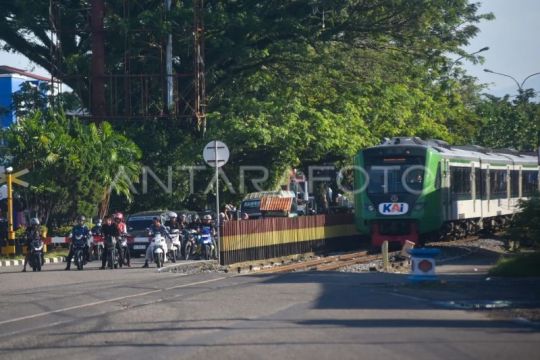 Penghentian penjagaan perlintasan sebidang di Padang