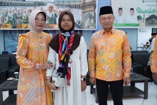Wali Kota Pontianak lepas keberangkatan JCH di Batam
