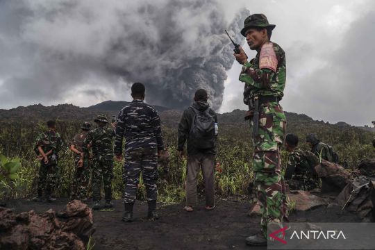 Dukono erupsi, satu pendaki meninggal, SAR cari korban lainnya