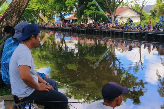Bank Kalbar gelar lomba mancing dengan tebar 3 ton ikan lele dan siapkan total hadiah Rp29 juta