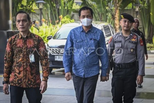 Bupati Muara Enim tiba di KPK usai terjaring OTT