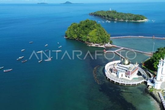Destinasi wisata pulau di Pesisir Selatan