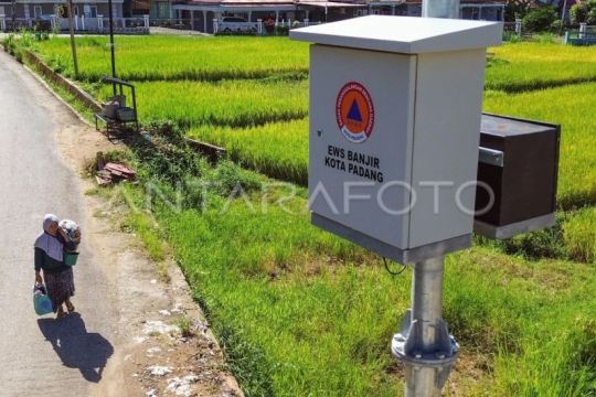 Sistem peringatan dini banjir bandang di Padang