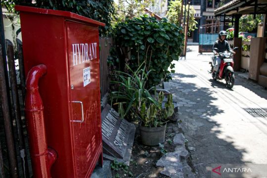 Hidran kering di pemukiman padat penduduk