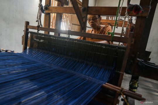 Kontribusi Industri tekstil dalam perekonomian nasional