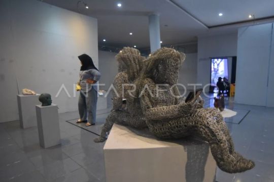 Pameran patung internasional di Padang