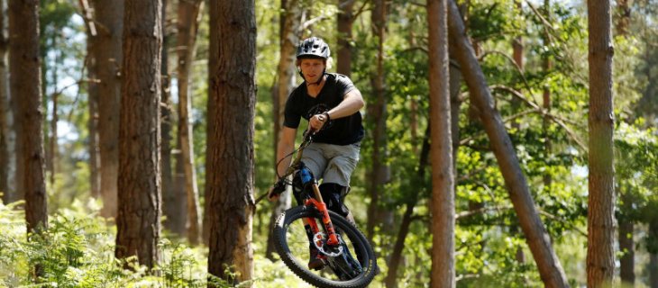 Melihat aksi atlet MTB berlatih di tengah pandemi