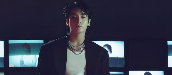 Jungkook-Usher akan berkolaborasi untuk lagu "Standing Next To You"