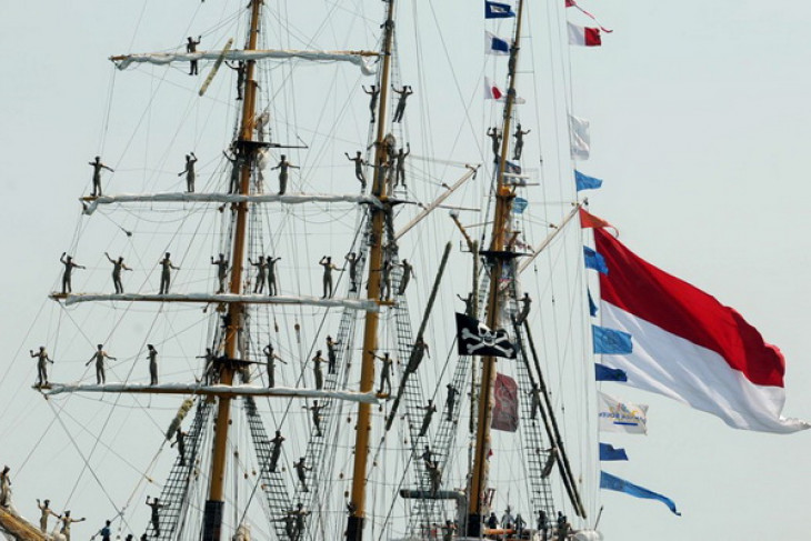 Dewaruci starts goodwill mission to Asia