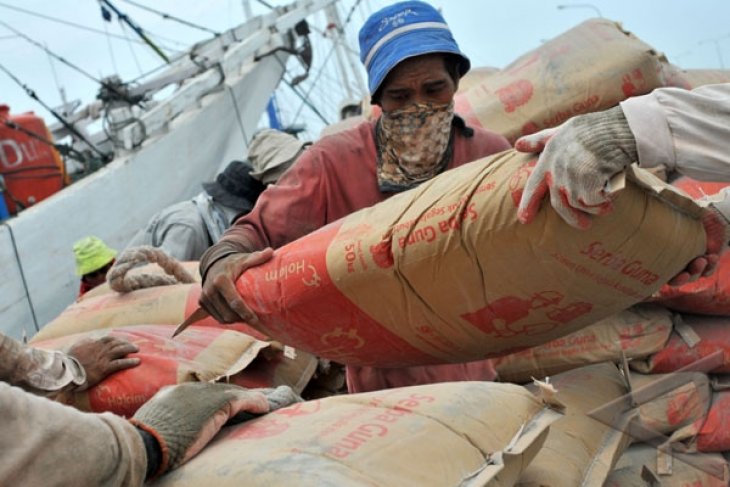 PT Indocement Tunggal Perkasa`s domestic sales rising
