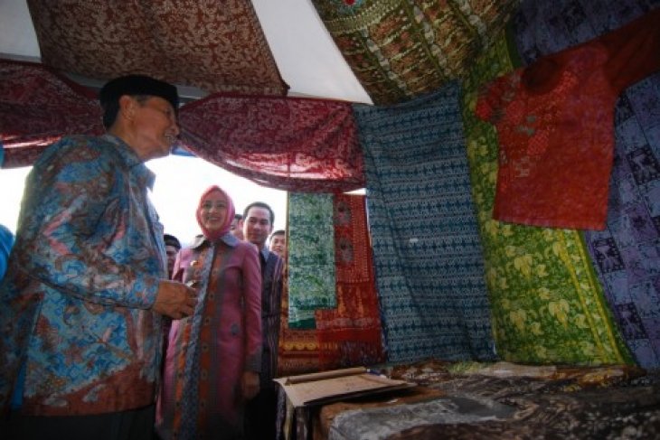 Kerupuk Produk UKM Tangsel Tembus Pasar China