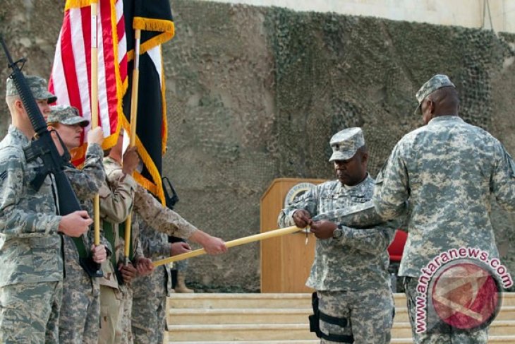 Last US base handed to Iraq ahead of pullout
