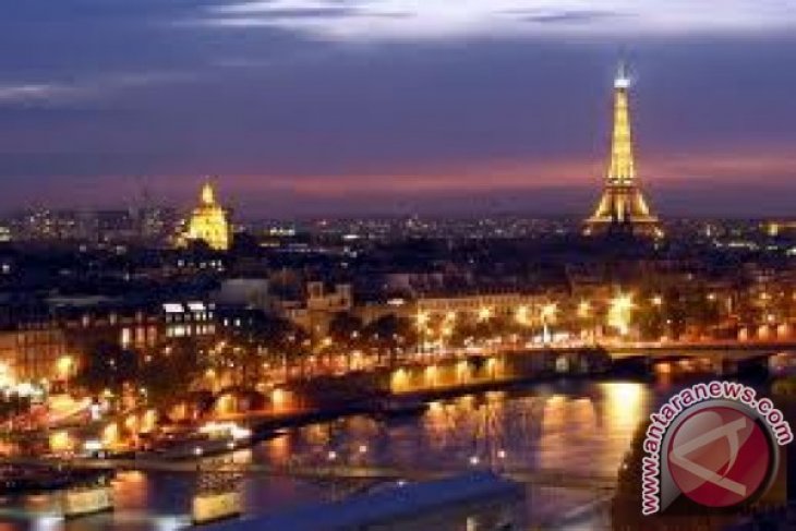 No victims in Paris blast near Indonesian embassy
