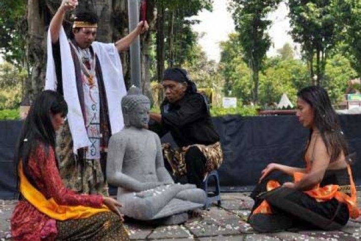 RUWAT RAWAT BOROBUDUR