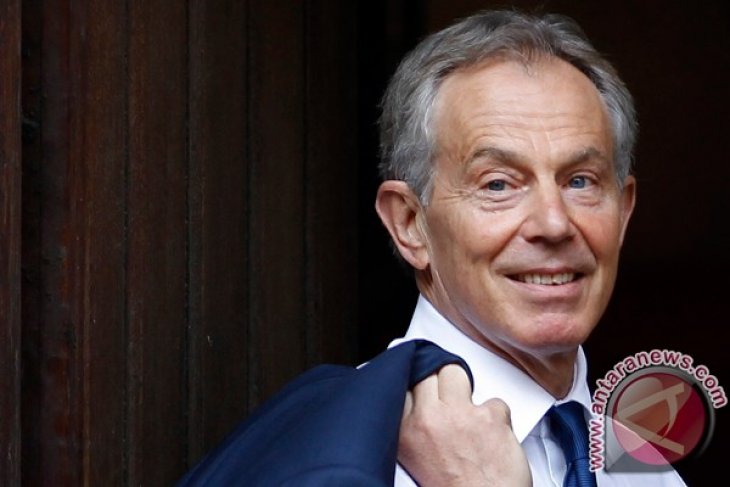 Tony Blair visits Jakarta`s Al-Azhar high school