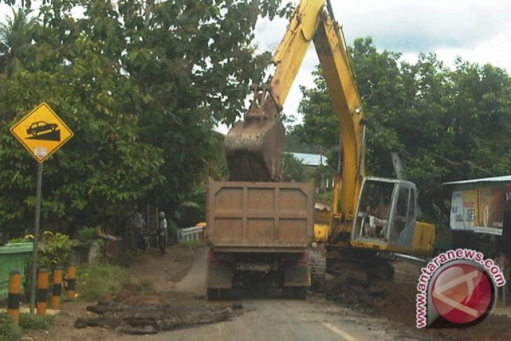Pemprov Bengkulu Hentikan Perbaikan Jalan