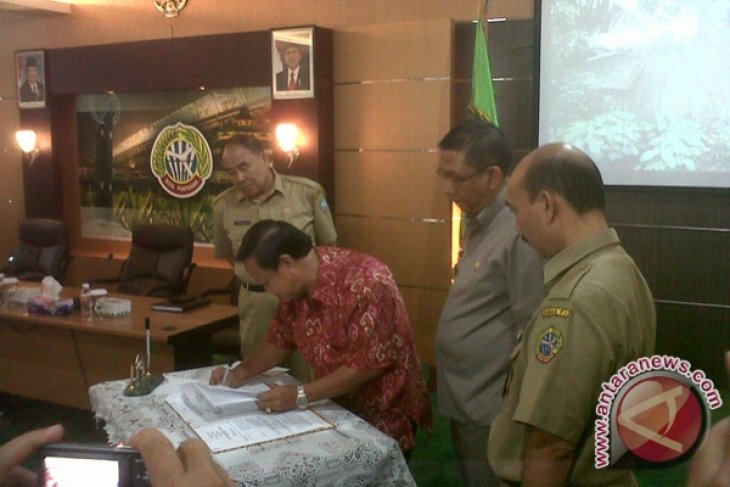 Perusahaan Telekomunikasi Sumbang Perbaikan RTLH di Pontianak
