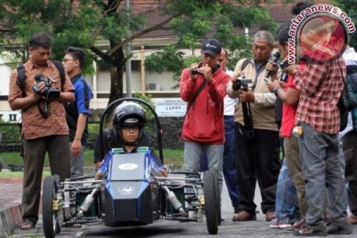 Mobil Listrik  Mahasiswa Teknik