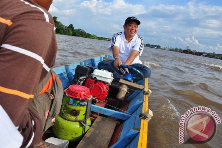 Bupati Coba Sampan