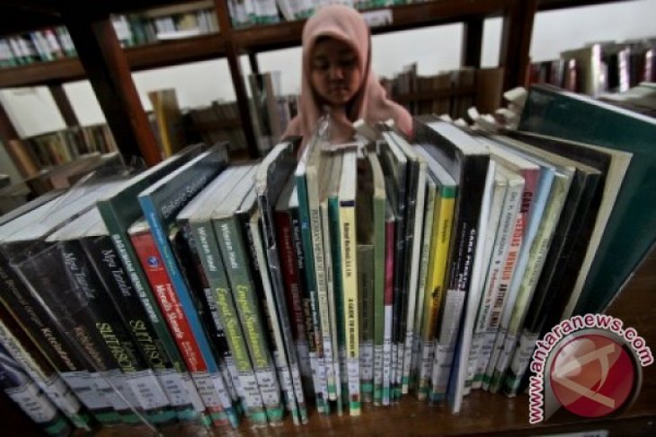 Indonesia parliamentarian concerned over low budget for national library