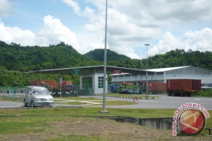 Pengusaha Perbatasan Keluhkan Tarif 'Inland Port' Tebedu