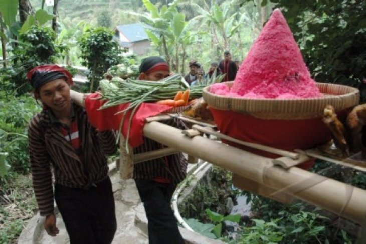 RITUAL SEKAR GADUNG