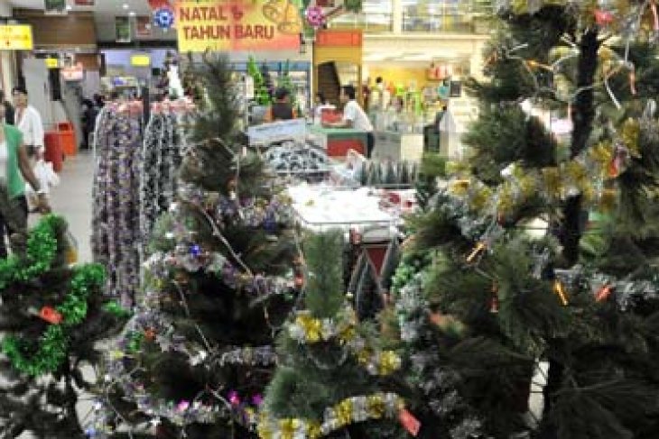 PERNAK-PERNIK NATAL DI DENPASAR