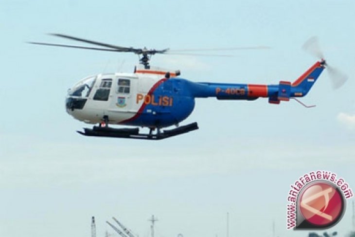 Heli TNI ditembaki di Sinak, pilot terluka