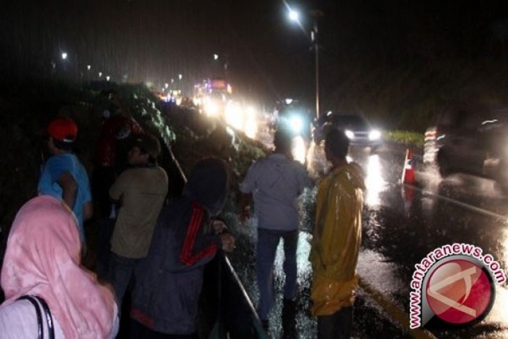 Longsor Tol Cipularang