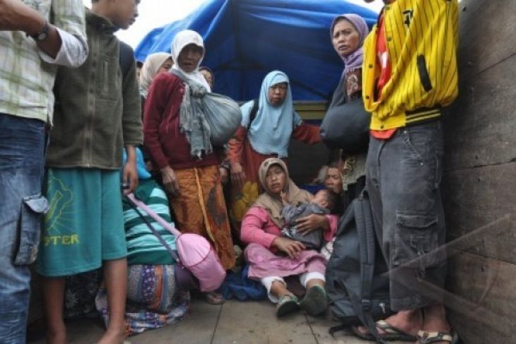 PENGUNGSI GEMPA DIENG