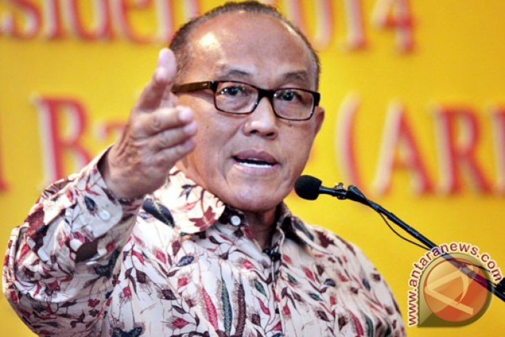 Aburizal Bakrie attends President Yudhoyono`s open house
