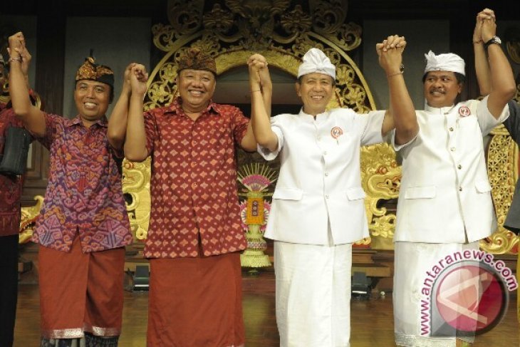 Cagub-Cawagub Bali Tandatangani Deklarasi Kampanye Damai