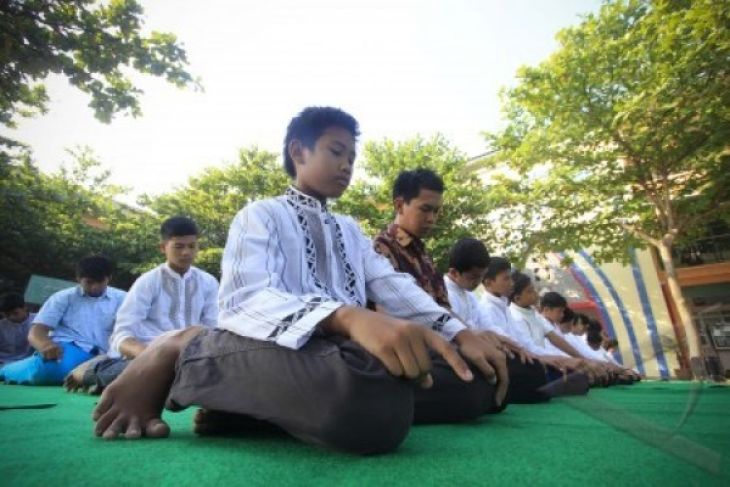 SHALAT GERHANA