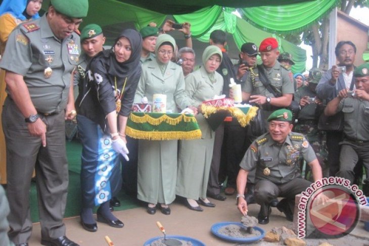 Karya Bakti dan Baksos TNI