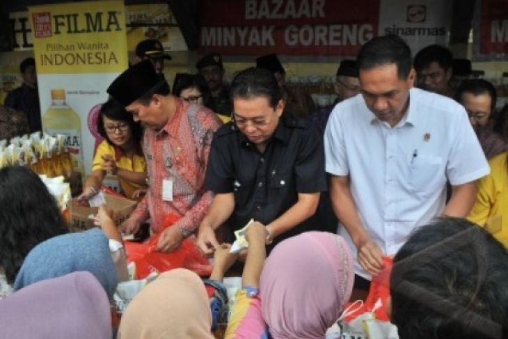 BAZAR MINYAK GORENG