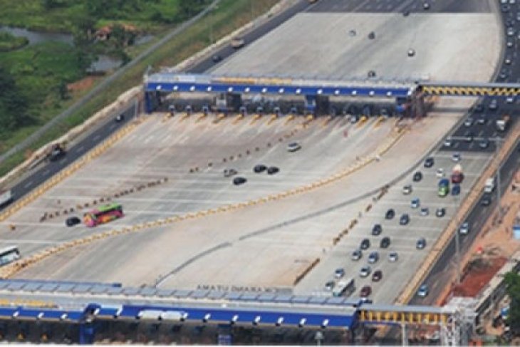 Jokowi Puas Lihat Tol Sumatera Di Lampung