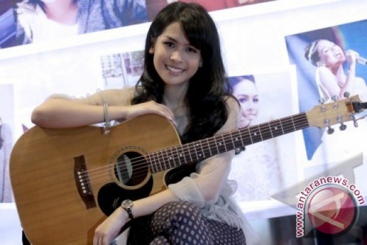 Maudy Ayunda