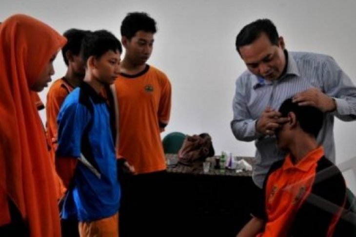 TERAPI SARAF TELINGA