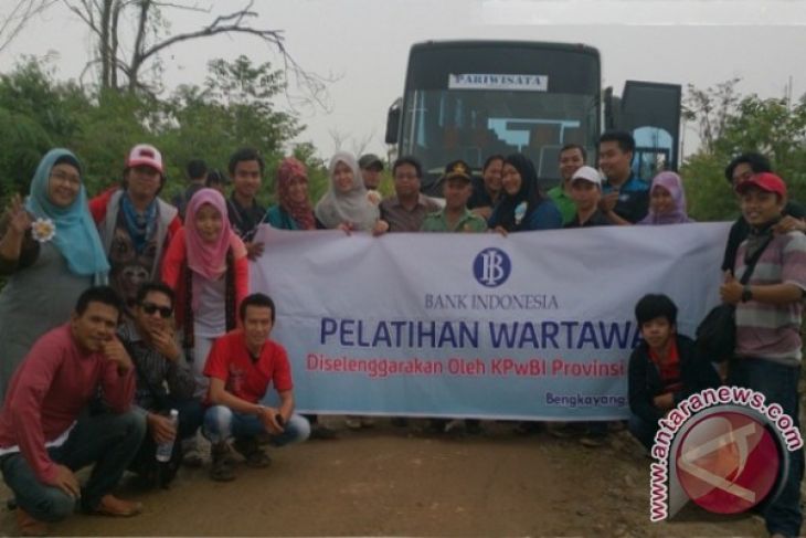 Wartawan Kunjungi Perajin Tikar Bidai Bengkayang