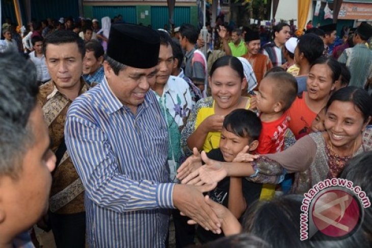 Gubernur salami korban banjir Tebo