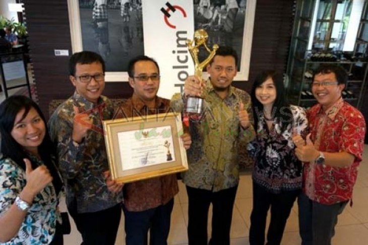Holcim Indonesia Pabrik Tuban Terima Investme