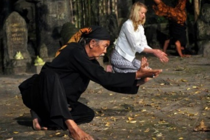 TARI DAN MEDITASI