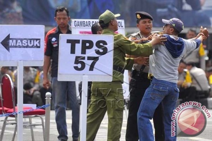 Simulasi Pengamanan TPS