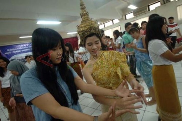 Pertukaran Budaya Indonesia - Thailand