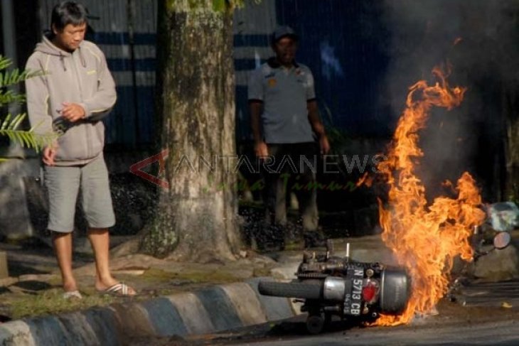 Motor Terbakar