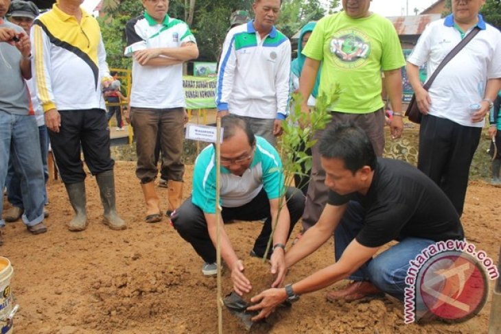 "BANJARBARU BERBUNGA"