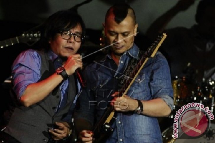 Ari Lasso Dalam 100% Musik Indonesia 