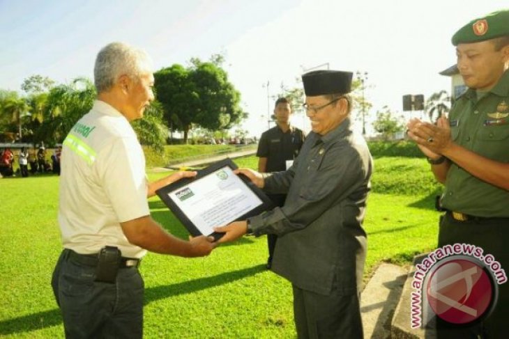 BANTUAN ADIWIYATA ADARO
